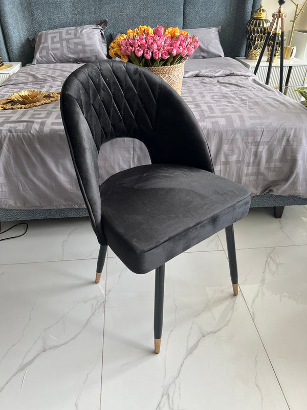 Dawn chair 02 (Black)