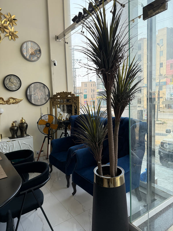 Artifical plants and planter 24