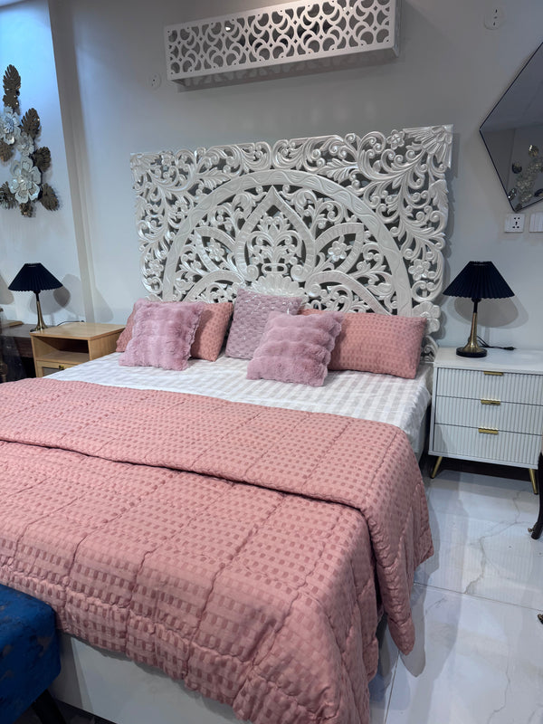 White Glory Double Bed(Lhr only)