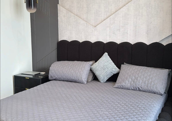 Black Rocky boucle bed