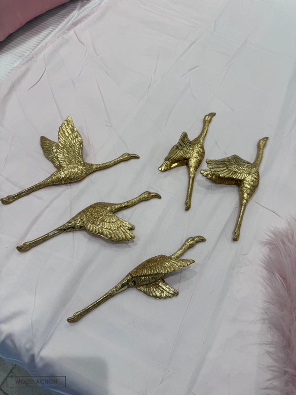 5 Swan Wall Décor