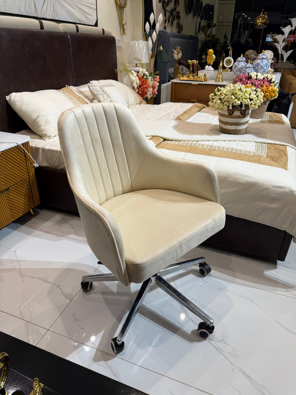 Office chair off white