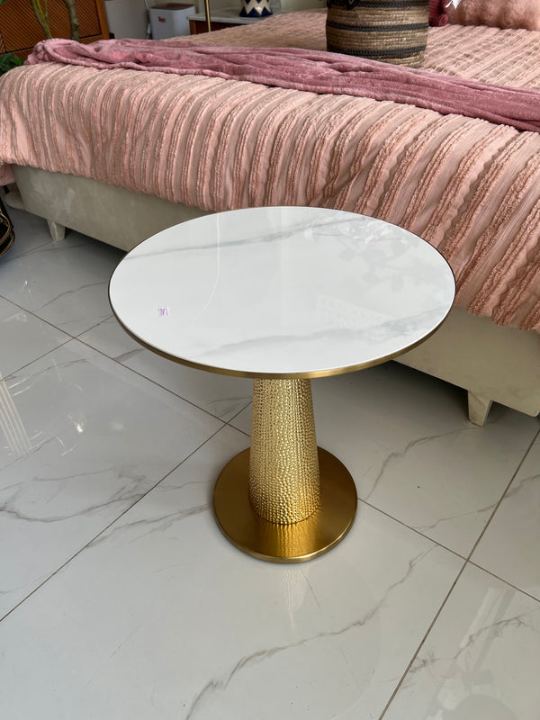 Gold line Table