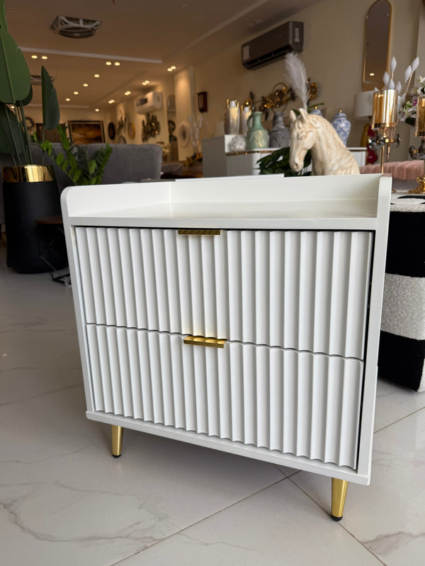 Saphina Side Table 01