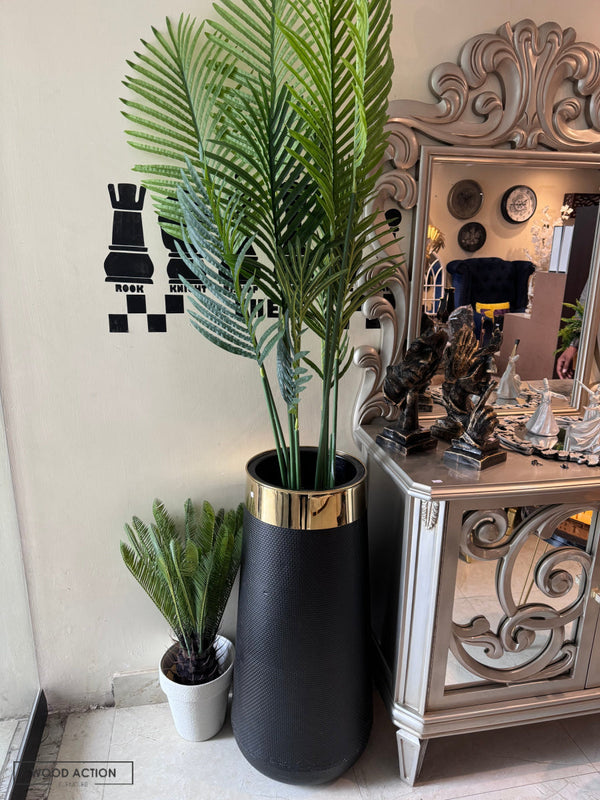 Artifical plants and planter 04
