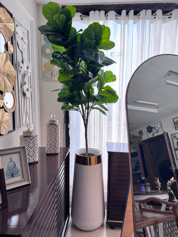 Artifical plants and planter 14