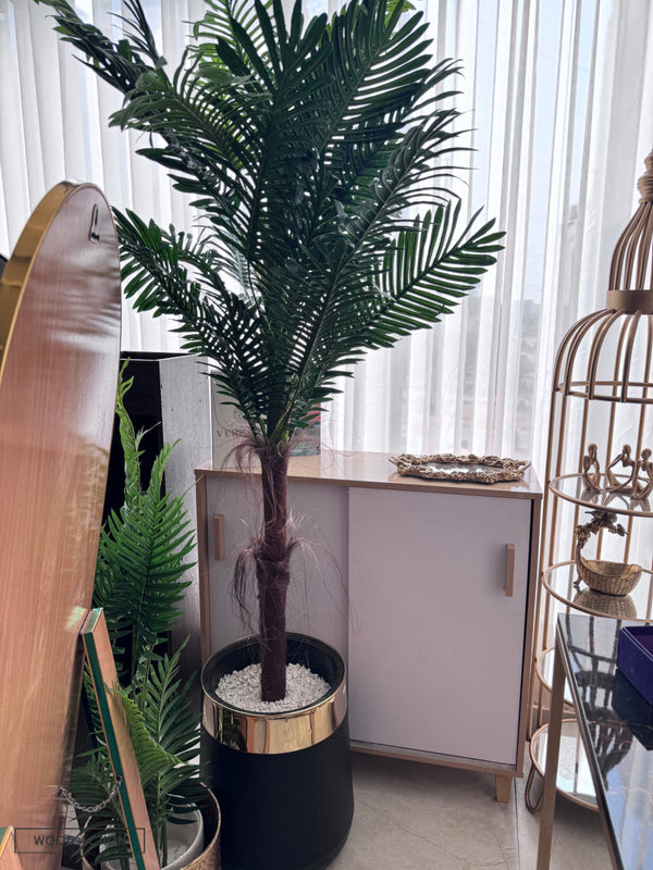 Artifical plants and planter 15
