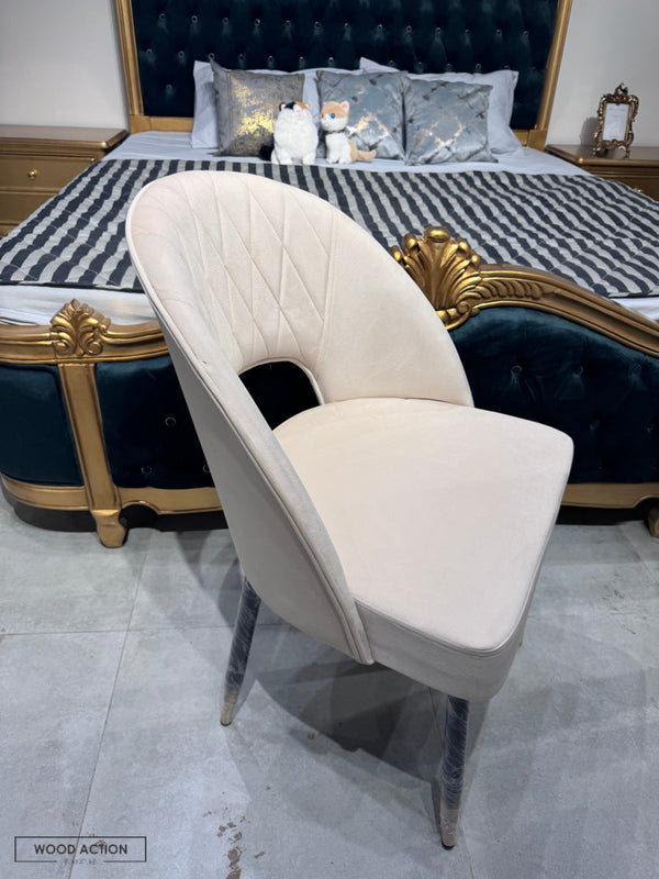 Dawn chair 02 (one only)