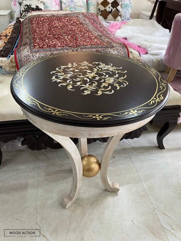 Edda Entrance Table