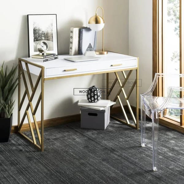 Gabriella Study Table