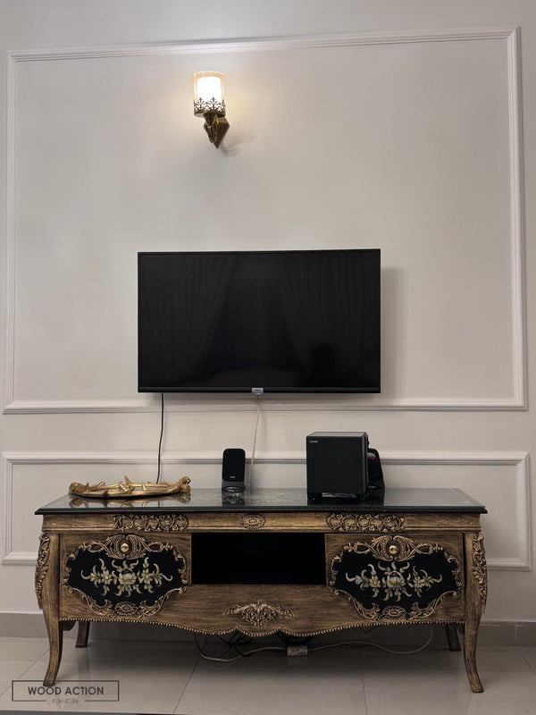 Nia hand painted LCD console